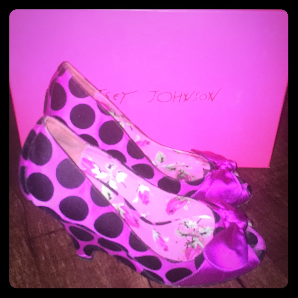 Betsey Johnson Purple and Black Open Toe Shoes